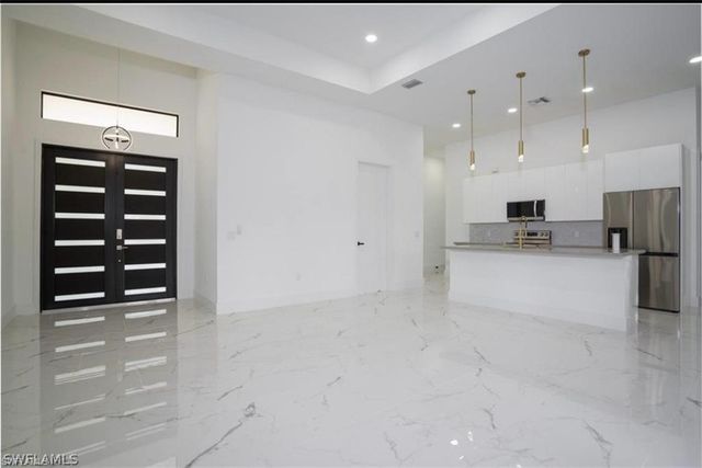 3316 4th ST SW, Lehigh Acres, FL 33976