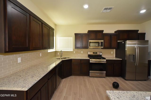 902 BROMYARD Drive, El Paso, TX 79928