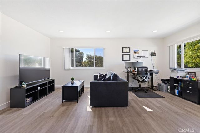 1723 Normandy D, Santa Ana, CA 92705