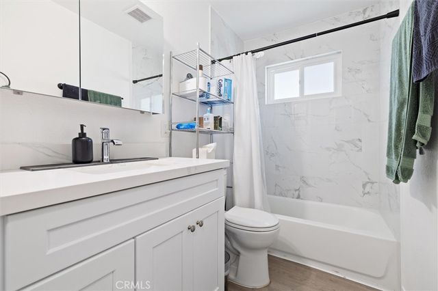 1723 Normandy D, Santa Ana, CA 92705