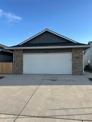 2937 S Maize Ct, Wichita, KS 67215