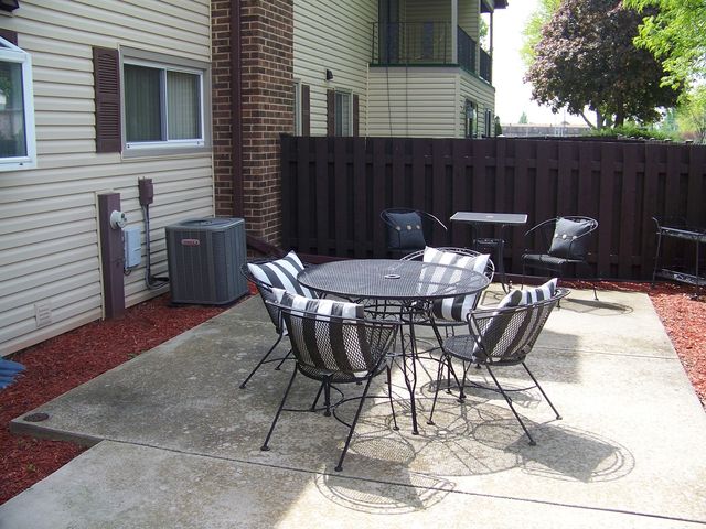 1328 Dove Court, Mount Prospect, IL 60056
