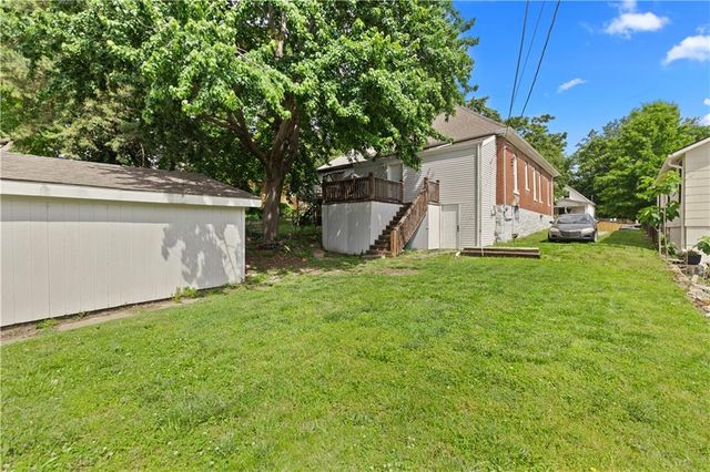 1211 Sumner Avenue, Kansas City, KS 66102