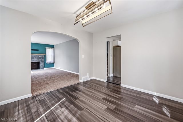 2138 Hermosa Drive, Youngstown, OH 44511