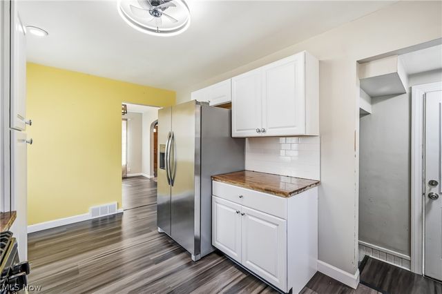 2138 Hermosa Drive, Youngstown, OH 44511