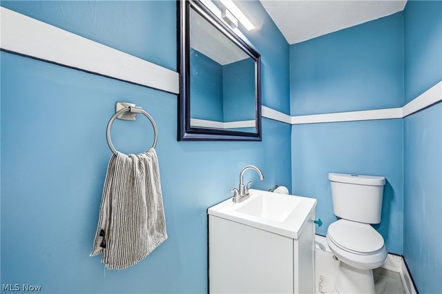 2138 Hermosa Drive, Youngstown, OH 44511