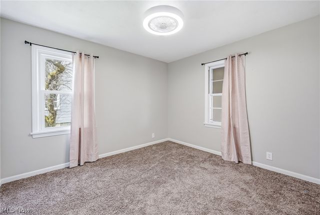 2138 Hermosa Drive, Youngstown, OH 44511