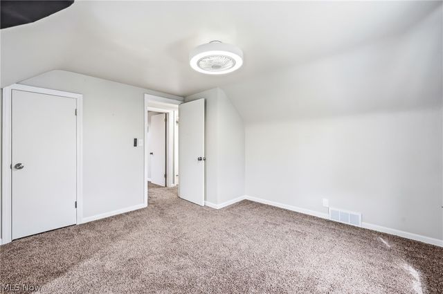 2138 Hermosa Drive, Youngstown, OH 44511