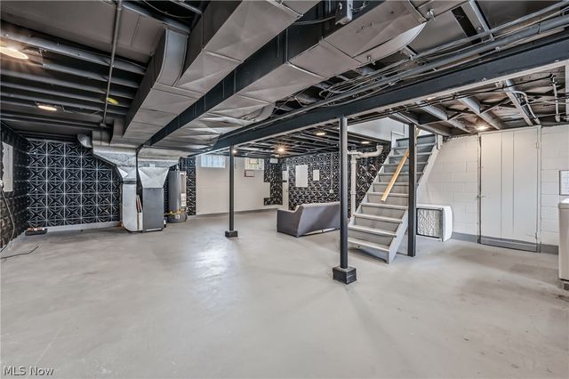 2138 Hermosa Drive, Youngstown, OH 44511