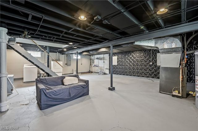 2138 Hermosa Drive, Youngstown, OH 44511