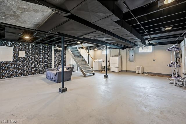 2138 Hermosa Drive, Youngstown, OH 44511