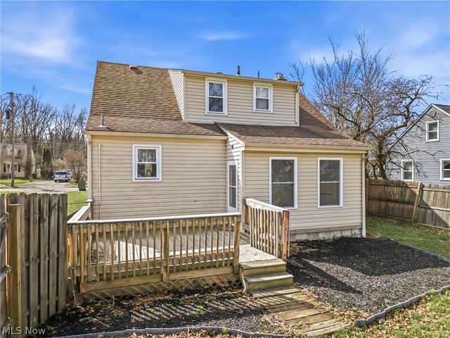 2138 Hermosa Drive, Youngstown, OH 44511