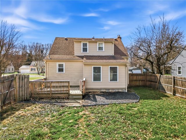 2138 Hermosa Drive, Youngstown, OH 44511