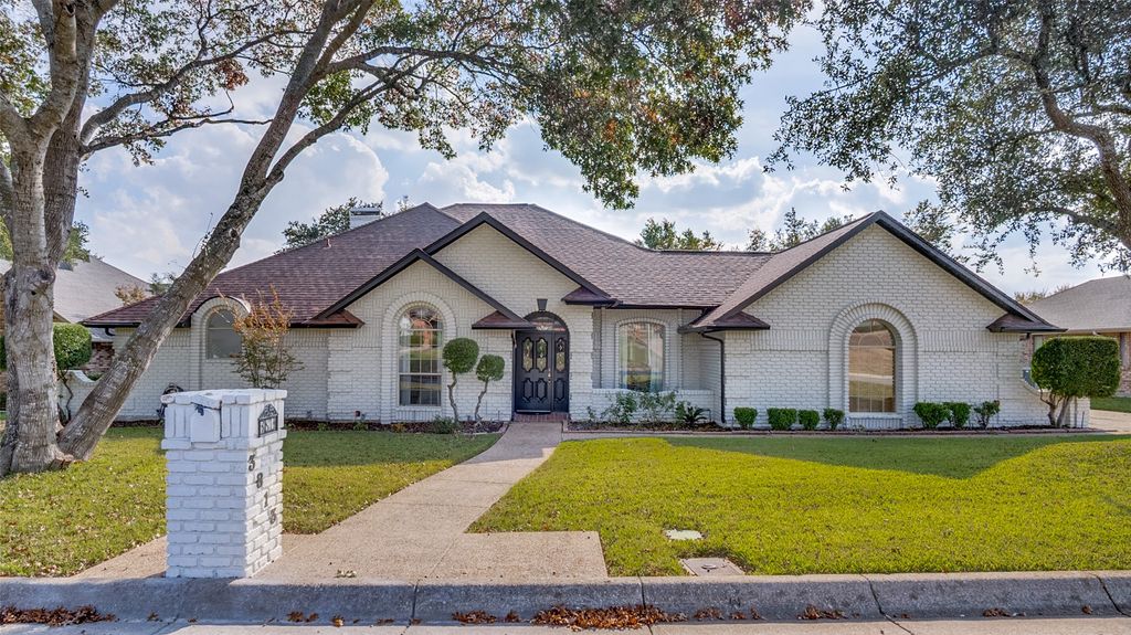 3813 Ben Creek Court, Fort Worth, TX 76008