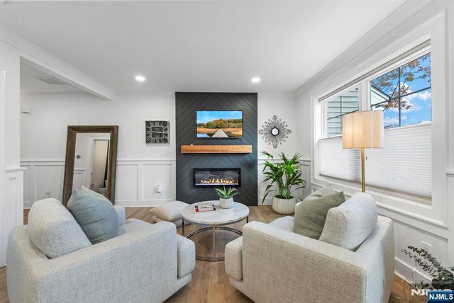 14 Mechanic Street, Ramsey, NJ 07446