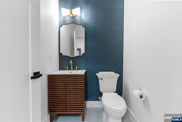 14 Mechanic Street, Ramsey, NJ 07446