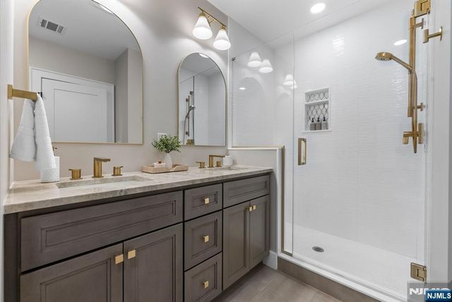 14 Mechanic Street, Ramsey, NJ 07446