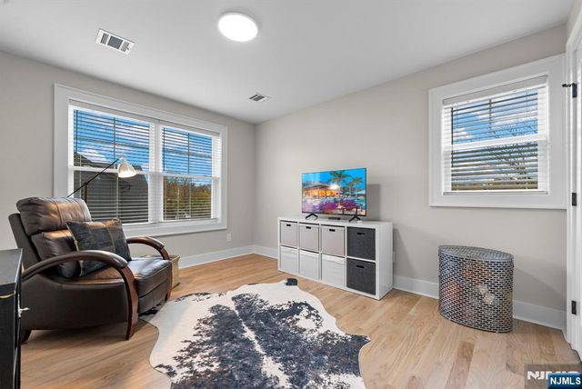 14 Mechanic Street, Ramsey, NJ 07446