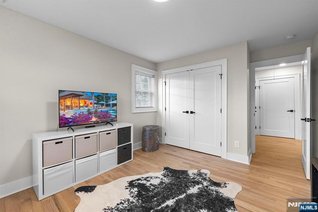 14 Mechanic Street, Ramsey, NJ 07446