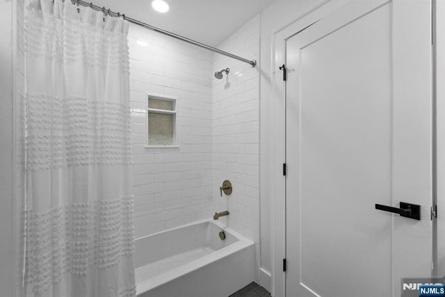 14 Mechanic Street, Ramsey, NJ 07446