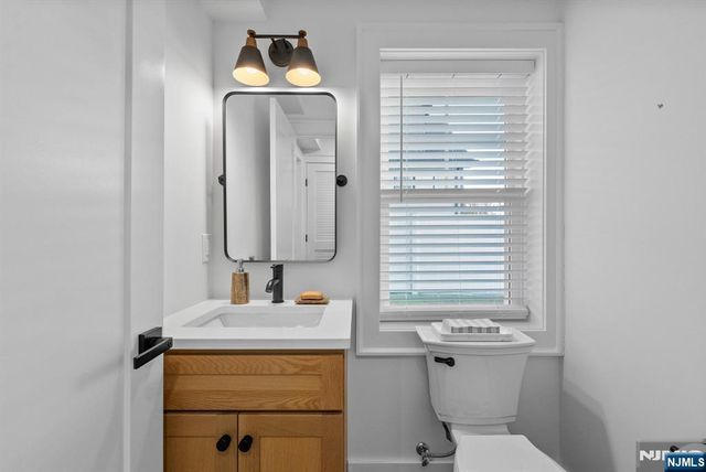 14 Mechanic Street, Ramsey, NJ 07446