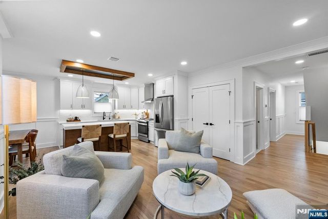 14 Mechanic Street, Ramsey, NJ 07446