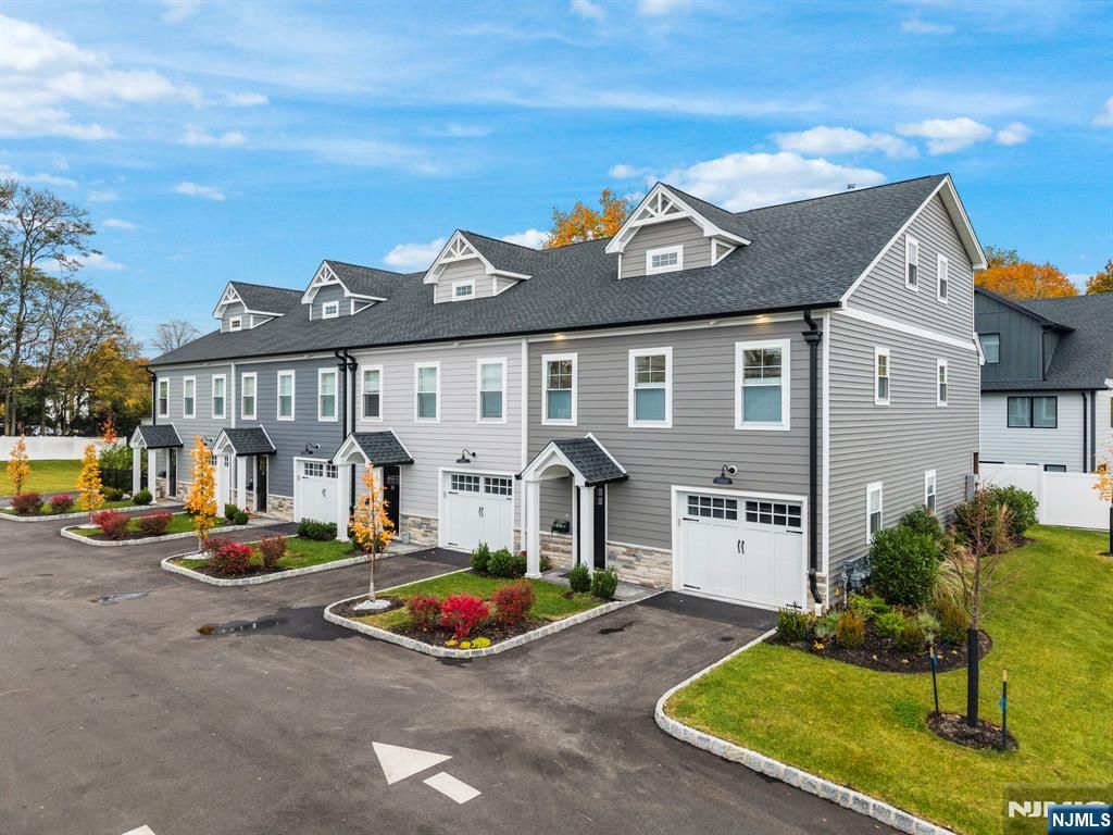 14 Mechanic Street, Ramsey, NJ 07446