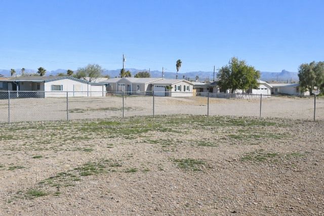 5577 S Pearl Street, Fort Mohave, AZ 86426
