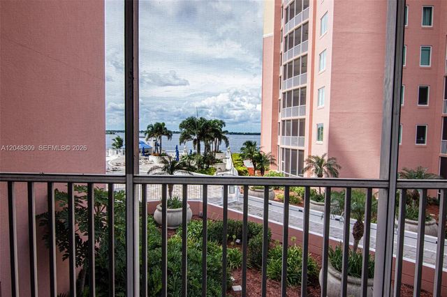 2743 1st Street 406, Fort Myers, FL 33916