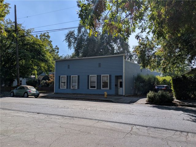 1220 Broadway, Chico, CA 95928