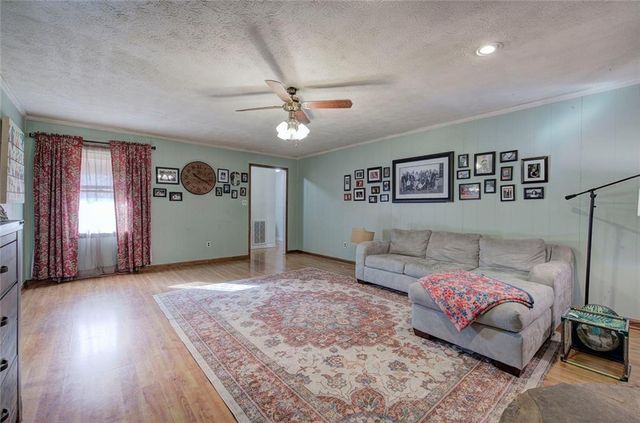 101 Ivy SE Lane, Cartersville, GA 30121