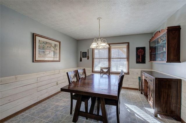 101 Ivy SE Lane, Cartersville, GA 30121