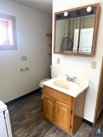 704 N Mable Ave Avenue, Sioux Falls, SD 57103