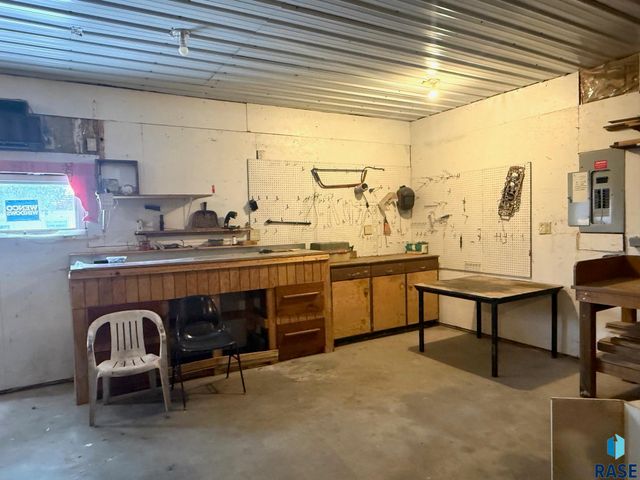 704 N Mable Ave Avenue, Sioux Falls, SD 57103