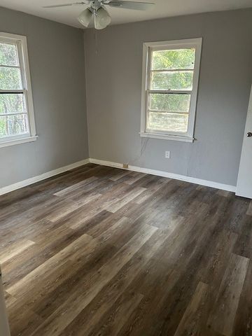 104 N Emberwood Drive, Robinson, TX 76706