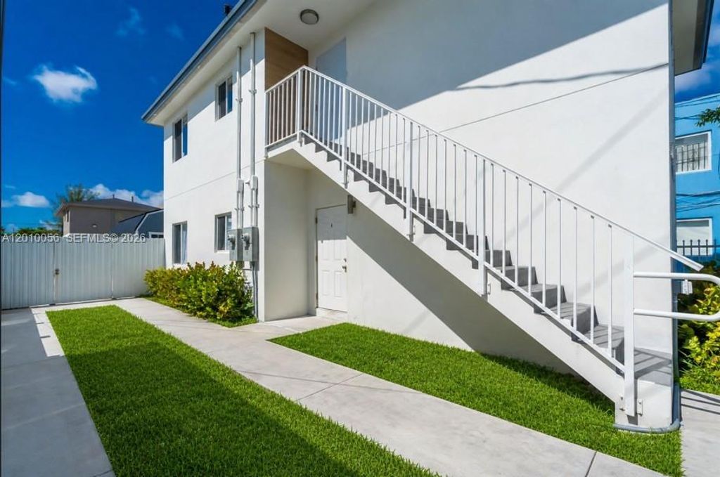 1180 NW 67th St 1, Miami, FL 33150