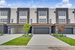 2738 Fleur Drive, Des Moines, IA 50321