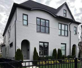 910 15th Ave S # A, Nashville, TN 37212