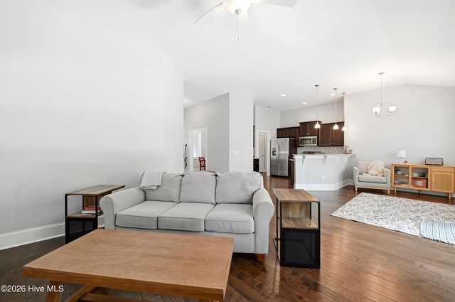 100 Hickory Circle, Hampstead, NC 28443