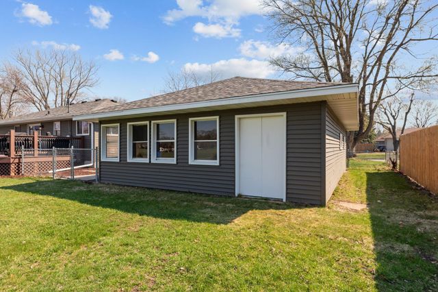 6400 73rd Avenue N, Brooklyn Park, MN 55428