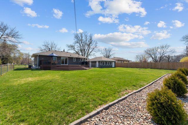 6400 73rd Avenue N, Brooklyn Park, MN 55428