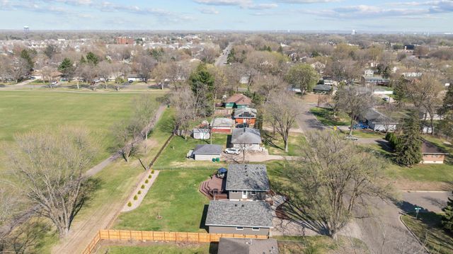 6400 73rd Avenue N, Brooklyn Park, MN 55428