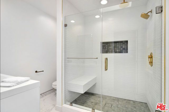 4755 Alonzo Avenue, Los Angeles, CA 91316