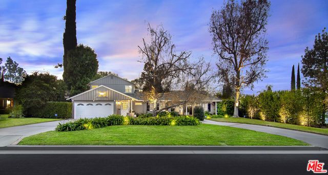 4755 Alonzo Avenue, Los Angeles, CA 91316