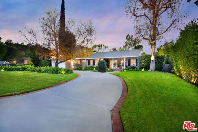 4755 Alonzo Avenue, Los Angeles, CA 91316