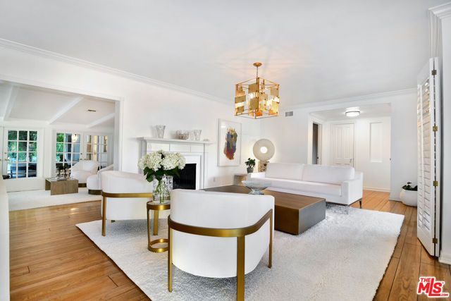4755 Alonzo Avenue, Los Angeles, CA 91316