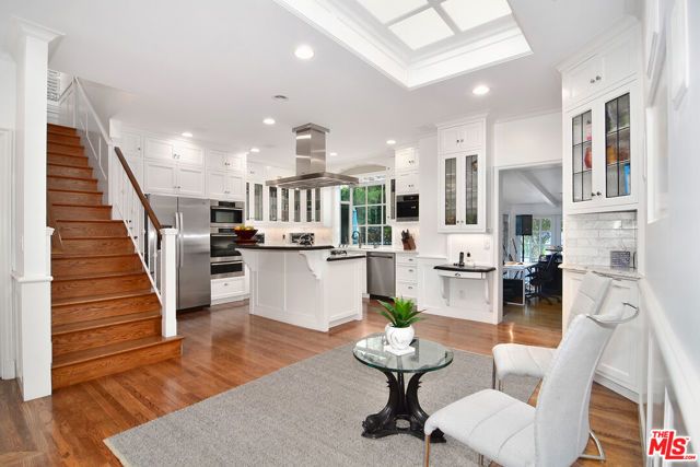 4755 Alonzo Avenue, Los Angeles, CA 91316