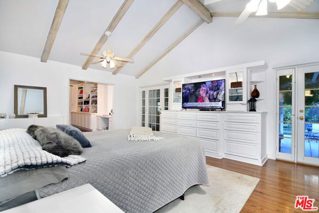 4755 Alonzo Avenue, Los Angeles, CA 91316