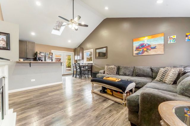 847 Foran Lane, Aurora, IL 60506