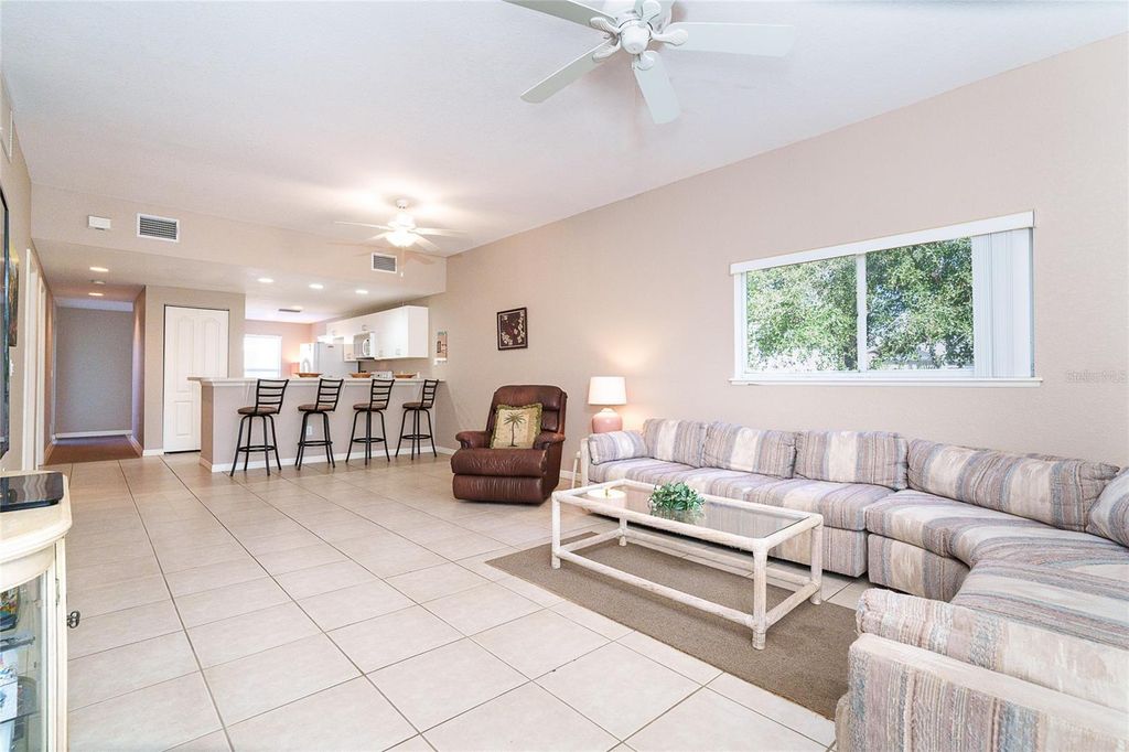 Image 2 of property listing at 8101 MEMORY LANE 122, Rotonda West, FL 33947